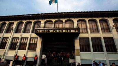 Corte de Constitucionalidad envía a juzgado amparo contra postuladora a Fiscal General