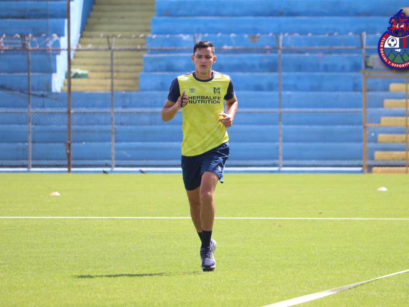 José Carlos Martínez sufre fractura de brazo en el mes que regresa la selección nacional