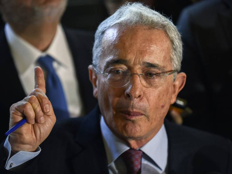 Expresidente Álvaro Uribe da positivo por coronavirus, según su partido