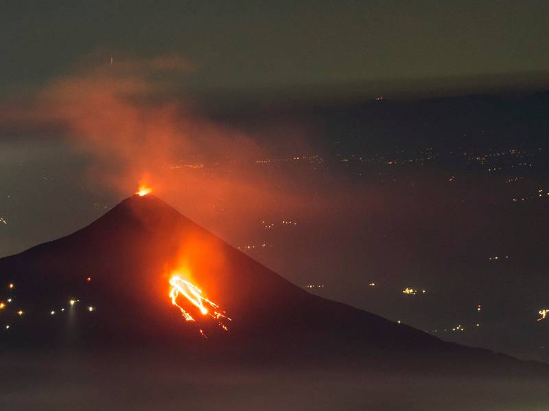 Imágenes registran la fuerte actividad del Volcán de Pacaya