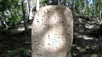 Suspenden en Francia venta de pieza maya reclamada por Guatemala