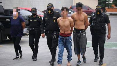 Capturan a presuntos sicarios en zona 11 de Mixco