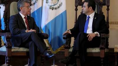Presidente Morales recibe cartas credenciales de tres embajadores