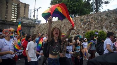 Miles marchan contra la homofobia y la transfobia en Guatemala