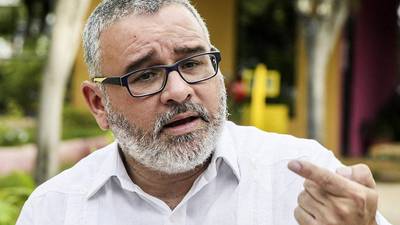 Expresidente salvadoreño critica a canciller por manejo de crisis migratoria